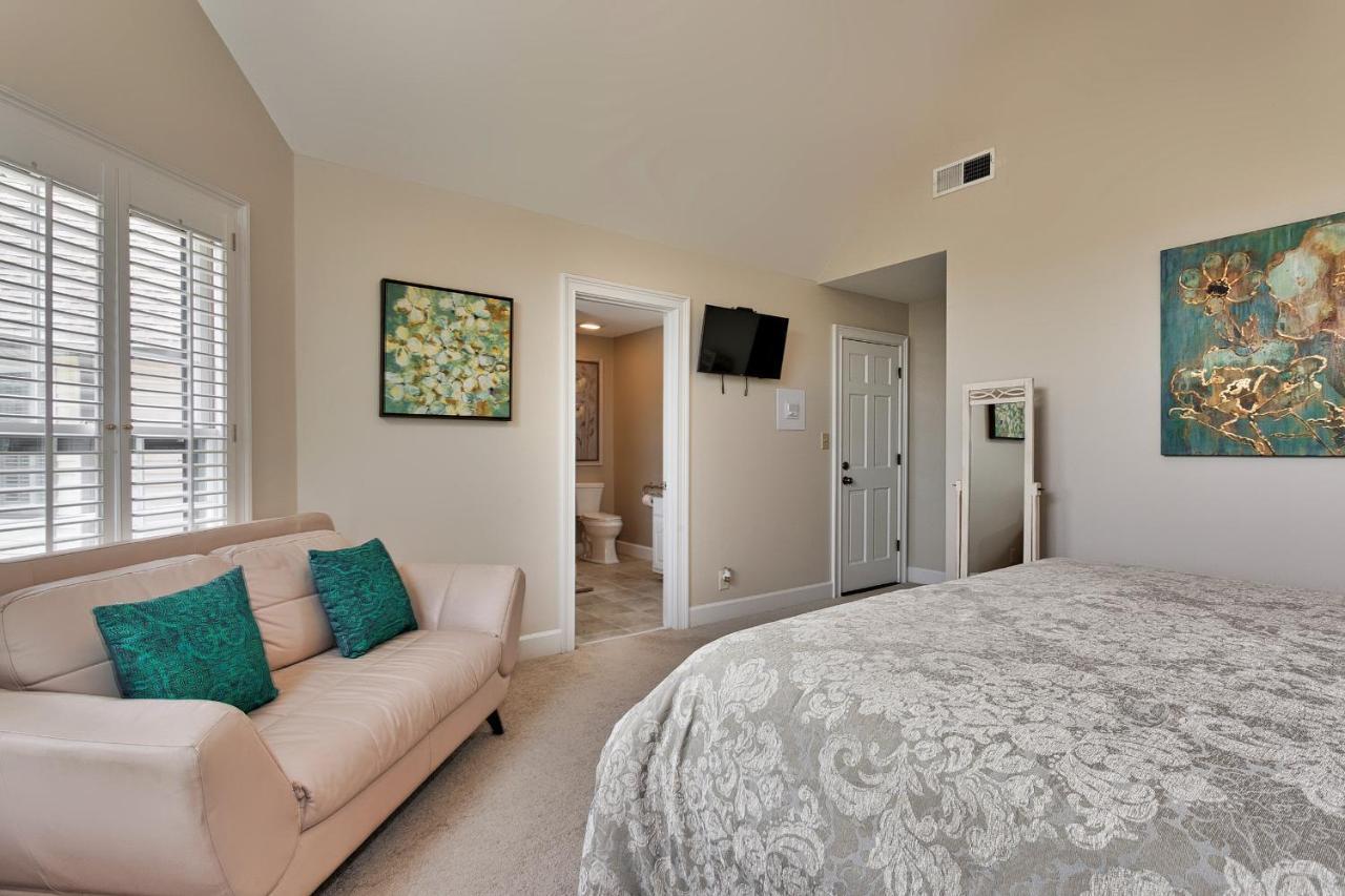 Pleasanton Courtyard Bed And Breakfast ファイエットビル エクステリア 写真
