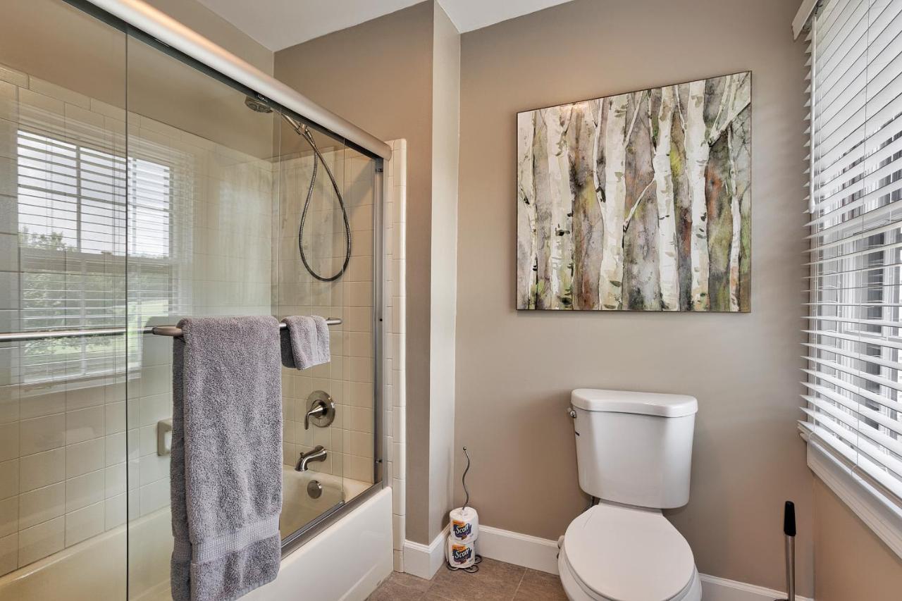 Pleasanton Courtyard Bed And Breakfast ファイエットビル エクステリア 写真